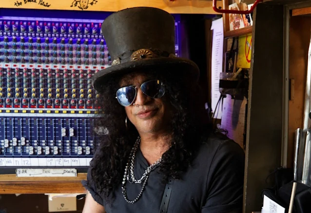 Slash on Artificial Intelligence in Music: “I’m Not Super Excited About This New Development”