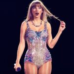 Taylor Swift Stops Stockholm Show to Aid Overheated Fans