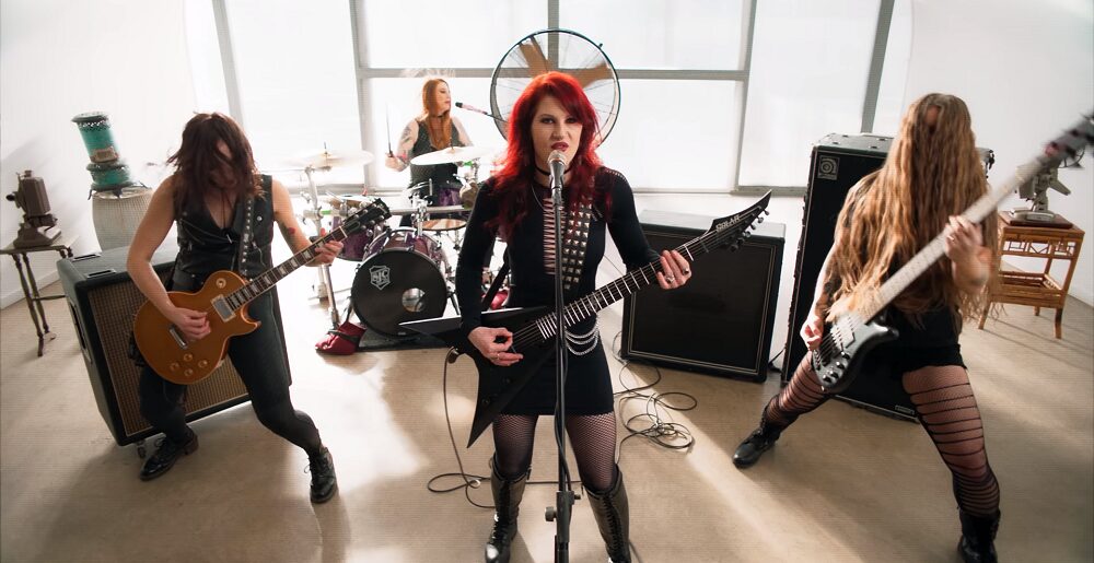 “Kittie Unveils New Single ‘One Foot in the Grave’ Ahead of First Album in 13 Years”